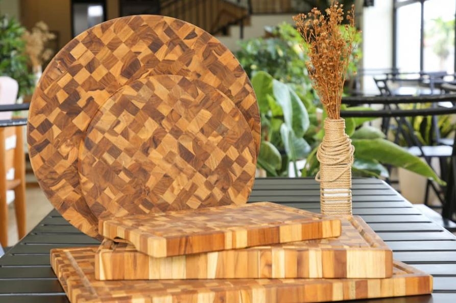 Thớt gỗ teak là gì Gỗ teak nhập khẩu Ưu nhược điểm thớt gỗ teak (2)